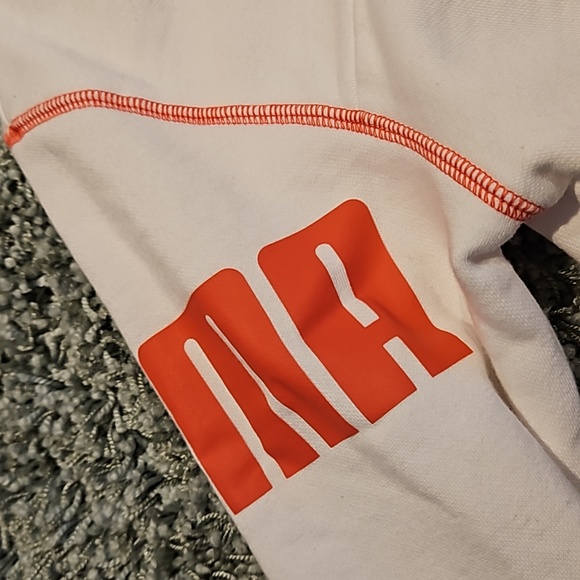 Puma cropped, fleece lined, 1/4 zip sweatshirt. - Picture 4 of 5